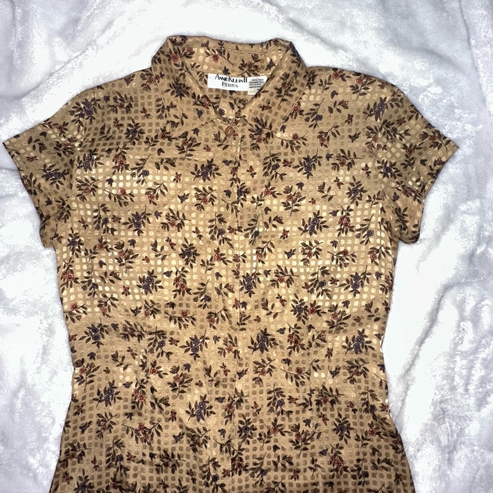 VTG 90’s Anne Klein Beige Floral Button Down Shirt